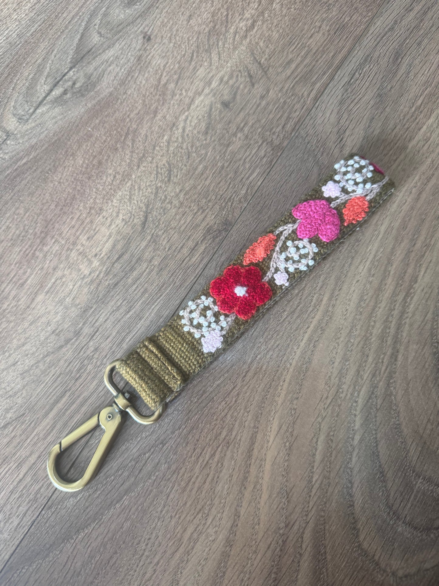 Wristlet strap keychain (D)