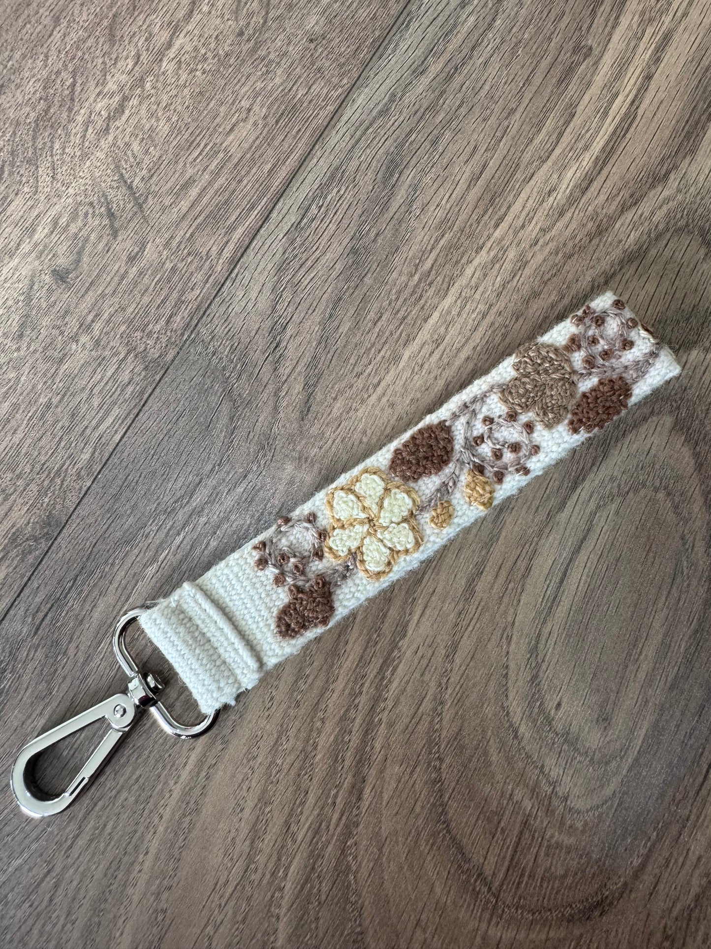 Wristlet strap keychain (V)