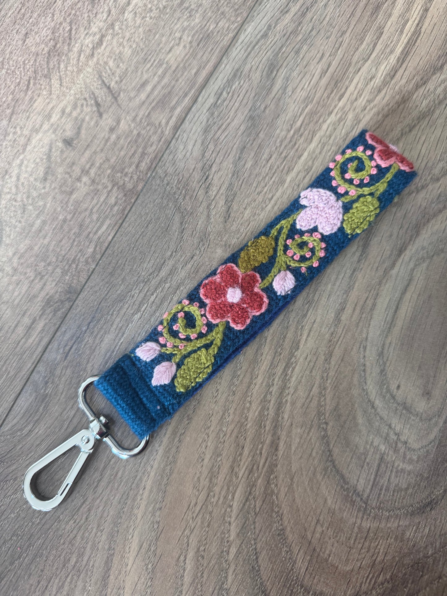 Wristlet strap keychain (R)