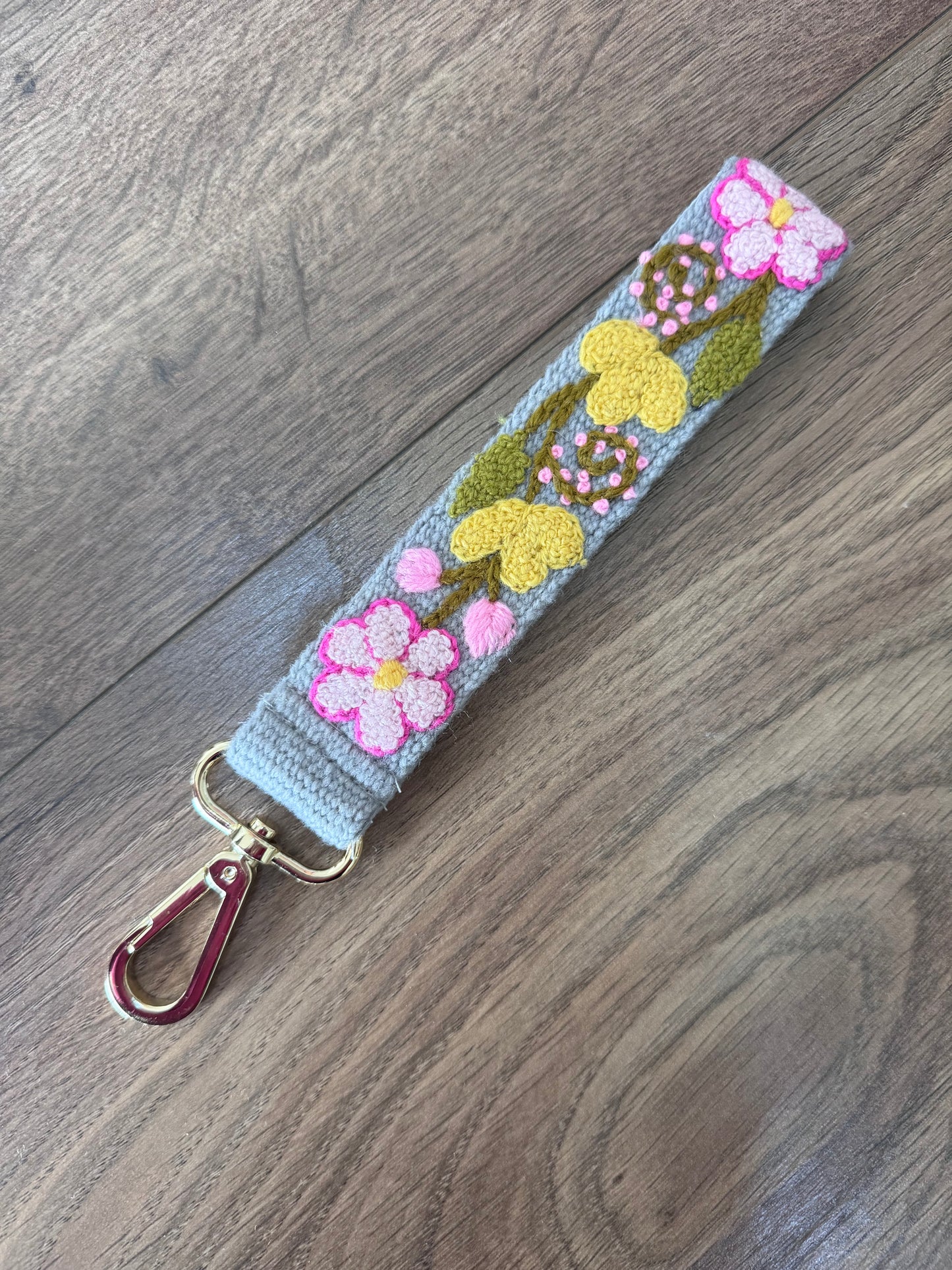 Wristlet strap keychain (4)