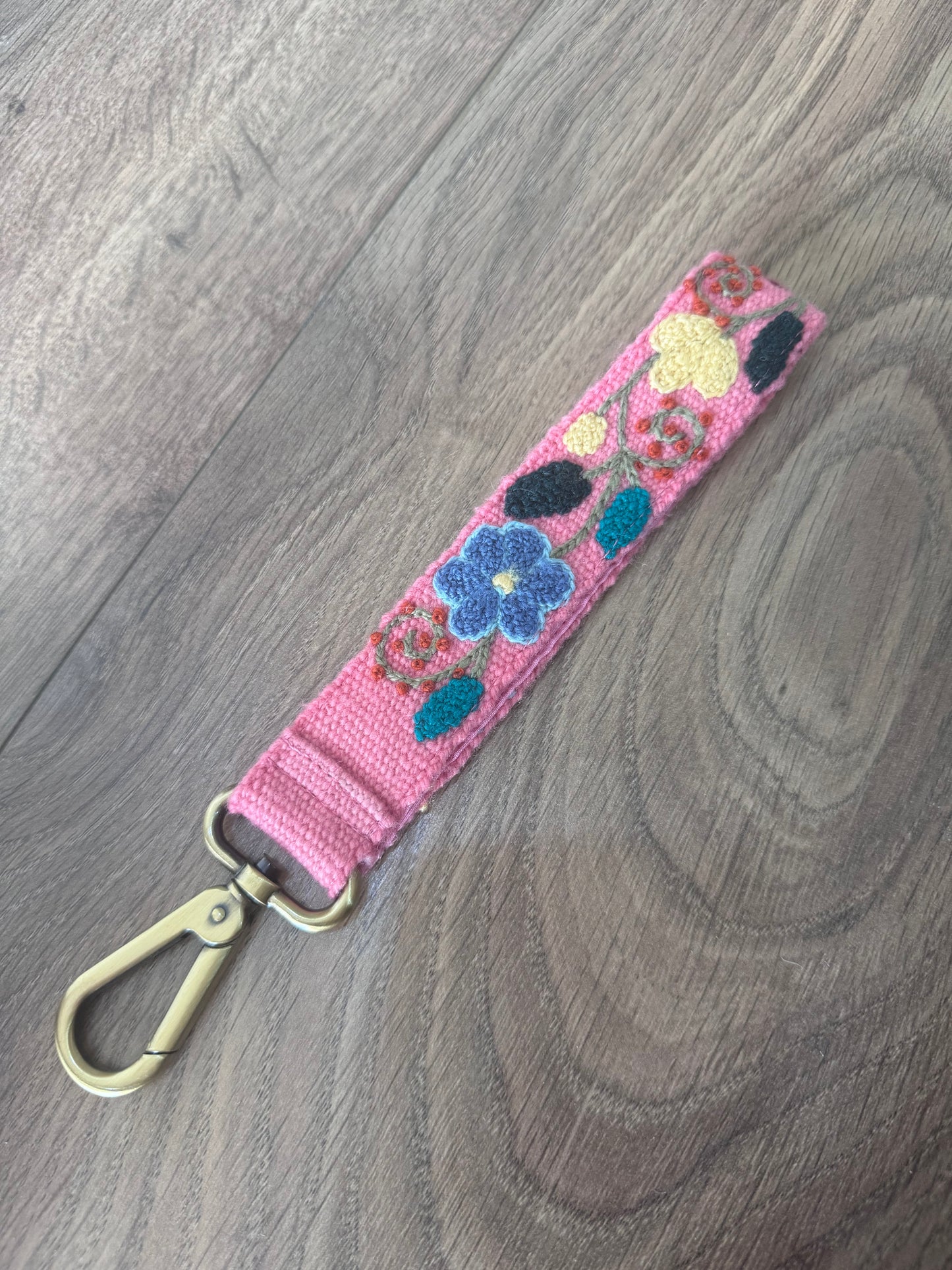 Wristlet strap keychain (I)