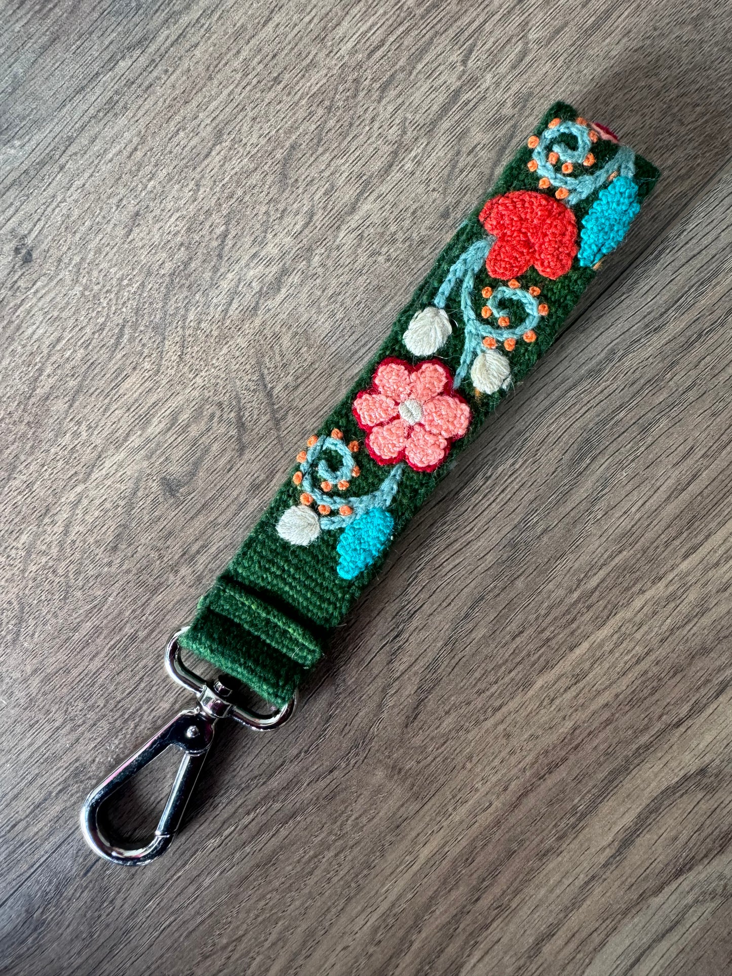 Wristlet strap keychain (6)