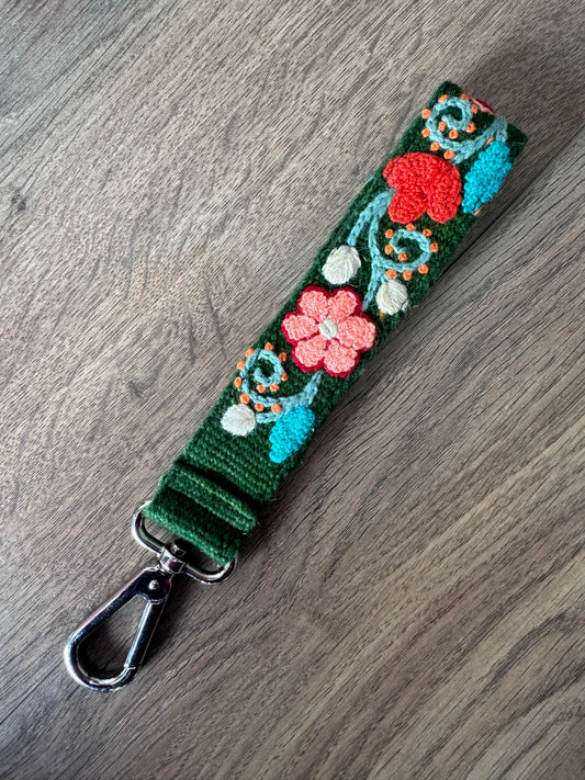 Wristlet strap keychain (6)