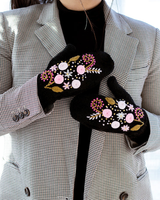 Hand knitted mittens - Black