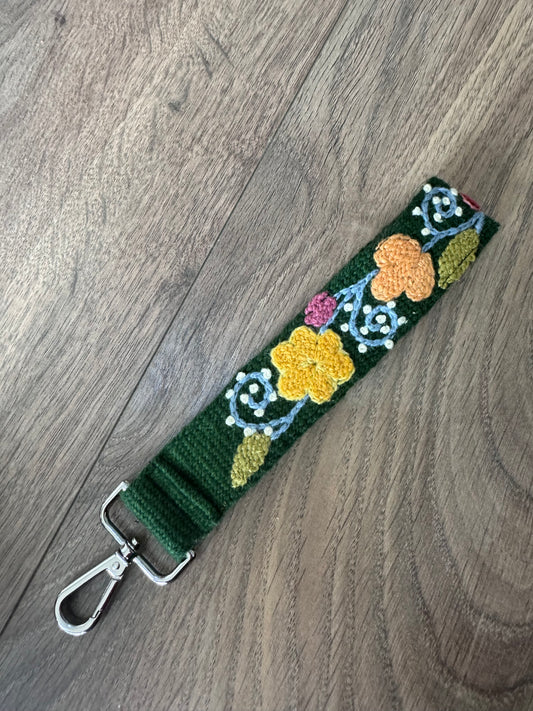 Wristlet strap keychain (L)